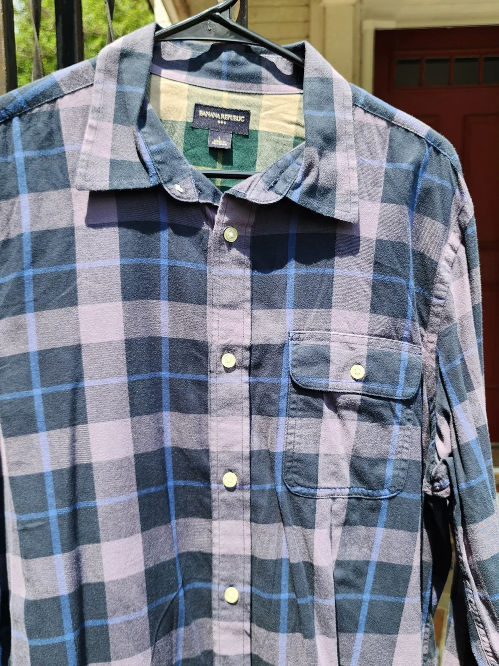 Banana Republic Flannel Shirt. Size Large.